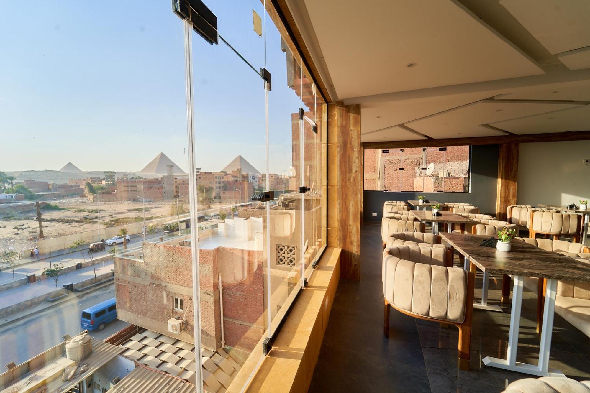 Crown Pyramids View Hotel Giza Экстерьер фото